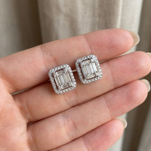 Boucles d'oreilles clous halo en diamants naturels taille baguette, or blanc massif 18 carats, cadeau de mariage pour femme - Product Image 3