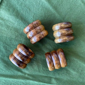 Rond de serviette rond de luxe personnalisé nouveau design en résine de bois pour table de dîner de fête de mariage accessoires décoratifs porte-serviettes - Product Image 1