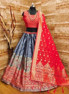 Nouveau Sari en Soie Banarasi Pura de Qualité Supérieure, Tenue Traditionnelle Formelle pour Mariage avec Imprimé Jacquard et Broderie de Paillettes pour les Fêtes - Product Image 5