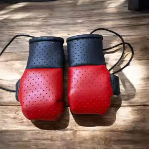 Juego de Guantes de Boxeo Mini GAF y Llavero con Forma de Guante para Espejo Retrovisor de Coche, Blanco y Rojo, Accesorios de Promoción SIN RELLENO - Product Image 3