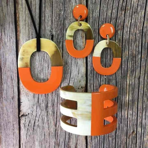 Colliers en corne naturelle sur mesure avec des fleurs à la mode-Chrétien assorti du magasin de bijoux de l'Inde par glowin fashion - Product Image 2