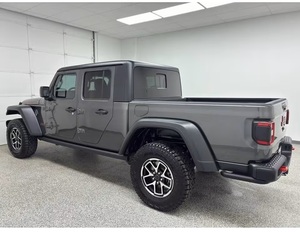 (W&T) PROMOCIÓN Venta de Vehículo Usado JEEP Gladiator Rubicon 2025, 4 Puertas, Cabina Doble, 4x4, SB (Motor 3.6L 6 Cilindros 8A) - Product Image 3