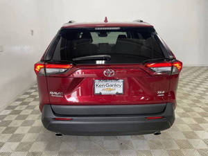 Auto Usado de Calidad a Precio Accesible, Toyota RAV4 XLE 2022, Volante a la Izquierda - Product Image 3