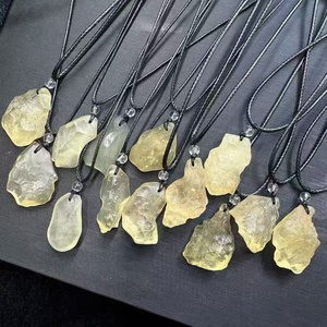 Collana con Pendente in Meteorite <span class=keywords><strong>Lunare</strong></span> e Vetro del Deserto Libico, Cristallo di Condriti Naturale per <span class=keywords><strong>la</strong></span> Guarigione, Vendita all'Ingrosso - Product Image 4