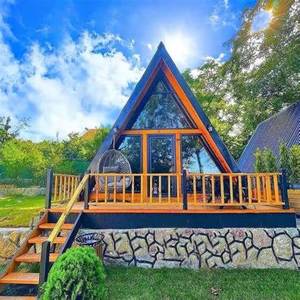 Villa Prefabricada Moderna de Lujo con Estructura Triangular de Vidrio y Madera para Cocina, Baño, Hotel, Sala de Estar, Dormitorio, Oficina, Edificio - Product Image 3