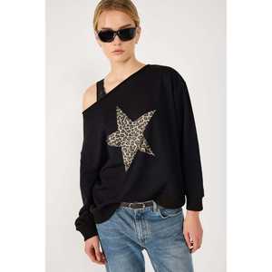 Sudadera con cuello barco y estampado de estrellas - Product Image 3