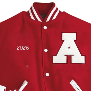 แจ็คเก็ตเบสบอลบอมเบอร์ขนแกะสีแดงสไตล์คลับสไตล์วินเทจสำหรับทุกเพศ - Product Image 2