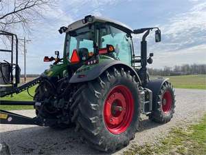 Maquinaria agrícola 4x4 Wheel Drive 1050 Vario 180HP Fendt Tractor 70HP Tractor agrícola 180hp 4wd Fendt B5000DT Tractores usados - Product Image 6