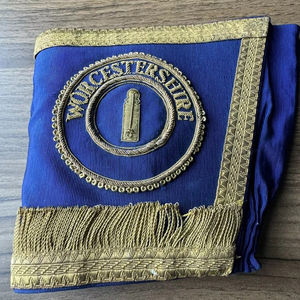 Chevaliers templiers maçonnique 1800 manchettes brodées personnalisées vente chaude gantelets en cuir croix Motif bannières boutons de manchette Ronpex - Product Image 1