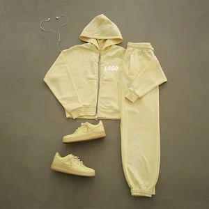 Chándales Deportivos Transpirables con Logotipo Personalizado para Hombre, Color Amarillo con Franja Blanca, Diseño 2 en 1, Directo de Fábrica - Product Image 3