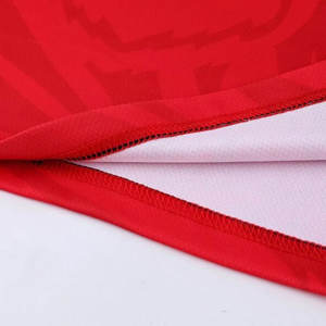 Maillot de basket-ball en polyester 100% uniforme bonne qualité tenue d'équipe imprimée à rayures fabriquée au Pakistan - Product Image 4