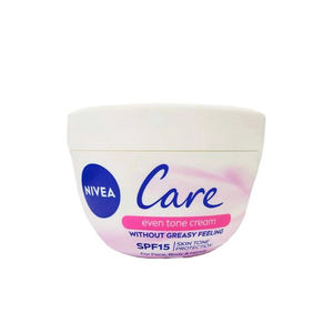Crema Aclaradora de Piel Avanzada de Uso Diario para una Piel Suave, Crema Nivea para una Piel Radiante y Más Clara - Product Image 2