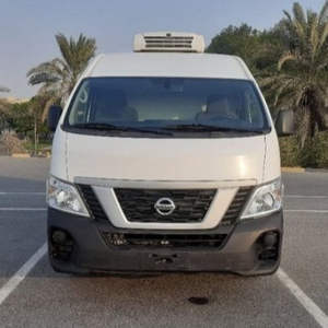 Autobús Nissan NV350 Usado Barato, 2022, R20, Asientos de Cuero, Aire Acondicionado, Tracción en las Cuatro Ruedas, Volante a la Izquierda, 3 Plazas, Euro 5, 100% en Perfecto Estado - Product Image 1