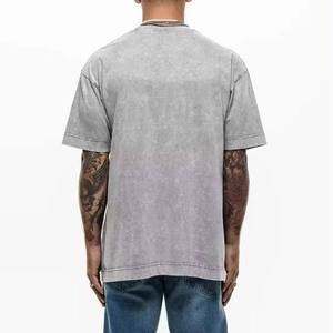 T-shirt pour homme en coton surdimensionné vintage lavé imprimé uni délavé à l'acide avec logo brodé - Product Image 6