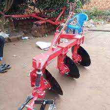 Matériel agricole d'occasion, charrue à disques, herse à disques Agricola, 4 rangs, haute productivité avec distributeur de semences et pulvérisateur - Product Image 3