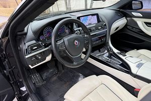 BMW Alpina B6 Gran Coupé 2017 Usado, 600 hp, Motor V8 Twin-Turbo, Tracción en las Cuatro Ruedas, Paquete Ejecutivo, Color Negro Rubí Metálico - Product Image 4