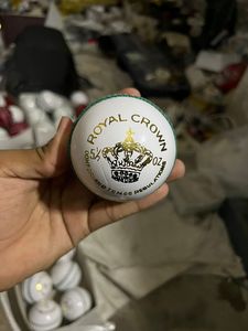 Máquina de alta calidad Stitch Play Kookaburra Professional Cricket Leather 156G Cricket Ball - Product Image 6