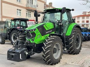 Deutz-Fahr 6165 TTV 4WD Tracteur à pied avec moteur 165hp Composants de base de marque Deutz, y compris le moteur de la boîte de vitesses de la pompe - Product Image 4
