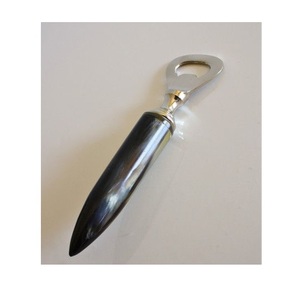 Abridor de botellas de cuerno hecho a mano con encanto rústico, agarre fuerte duradero, toque elegante, accesorio de barra único, regalo para hombres y mujeres - Product Image 3