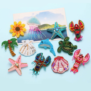 Broches colorées en perles de rocaille pour femmes, bijoux bohèmes faits à la main, broches tressées en coquillages, tortues et homards - Product Image 1