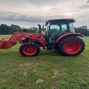 รถแทรกเตอร์คุณภาพระดับพรีเมี่ยม M4-071 Kubota พร้อมประสิทธิภาพที่เชื่อถือได้ซื้อตอนนี้พร้อมบริการจัดส่งที่รวดเร็วและเพลิดเพลินไปกับความทนทานสูงสุด - Product Image 5