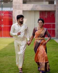 Sarees de couleur orange en soie Jacquard lourd de haute qualité avec bordure de tissage Jacquard doré vêtements indiens et pakistanais - Product Image 1