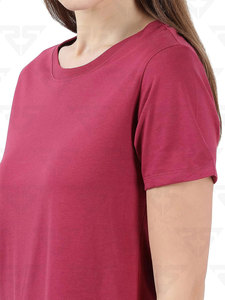 Camiseta de media manga con estilo de dobladillo curvo sólido de ajuste relajado rico de algodón súper peinado para mujer, camisetas con logotipo personalizado para mujer - Product Image 6