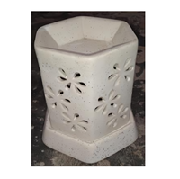 Diffuseur en céramique décoratif avec finition lisse et brillante idéal pour les huiles essentielles et créer une ambiance paisible à la maison ou au spa