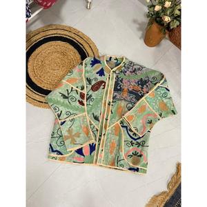 Veste en cuir matelassée réversible vintage pour femme, avec logo personnalisé, pour le printemps et l'automne, coupe courte - Product Image 1
