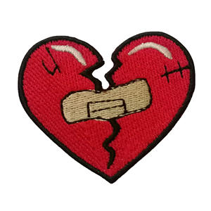 Insignia bordada con borde merrow adhesivo para mochilas de equipo táctico, chaquetas y equipos para exteriores - Product Image 1