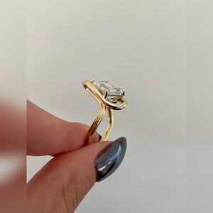 Bague de luxe en diamant taille émeraude 5 carats, or 10K 14K 18K, argent, platine, sertissage en spirale, fournisseur de bijoux de fiançailles, prix d'usine - Product Image 2