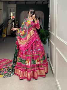 ชุดออกแบบใหม่ล่าสุดผ้าไหม gaji lehenga choli & dupatta พร้อมพิมพ์ดิจิตอลและ lagadi patta ทำงานแฟชั่นผู้หญิง - Product Image 6