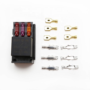 Hot bán 4 khe cắm <span class=keywords><strong>1</strong></span> Relay 3 ATC ATY cầu chì 40A phụ trợ điện hộp cầu chì nối khe cắm ổ cắm tiếp sức hộp với cho xe Jeep xe máy - Product Image 6