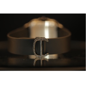 Montre de luxe de haute qualité, unisexe, avec mouvement à quartz, cadran en verre, bracelet en acier inoxydable, disponible au meilleur prix - Product Image 3