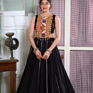 Último diseñador Pure Rayon Gamthi Kodi Work Lahenga Choli por FabZone - Product Image 1