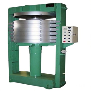 Presse de vulcanisation hydraulique automatique Paxton haute productivité pour pneus de vélo et de moto - Product Image 1