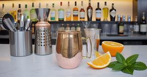 Taza de cobre puro exclusiva hecha a mano con atractivo mango de latón para uso doméstico con diseño distintivo - Product Image 2