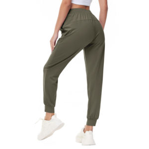 Pantalones de chándal de mujer al por mayor hechos con tela suave y ligera y una cintura elástica ancha que le da un ajuste suave - Product Image 2