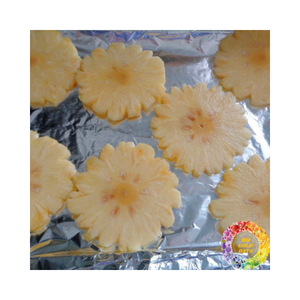 Producción limpia de mordedura masticable de piña seca suave de grado de exportación envasada en cajas de cartón a granel o paquetes de venta al por menor personalizados - Product Image 2