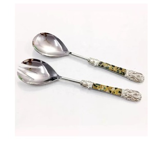 Nouvel ensemble de couverts en métal au design feuille de Ginkgo pour servir des salades, idéal pour les hôtels et la cuisine - Product Image 3