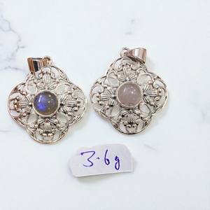 Superbe pendentif en argent sterling 925 de créateur en Labradorite ronde et quartz rose pour bijoux en pierres précieuses, prix de gros en vrac - Product Image 1