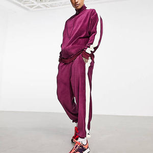 Chándal personalizado con estampado de abullonado en 3D, venta al por mayor, personalizado, mezcla de poliéster y algodón, Tech Fleece, chándal ajustado para hombre, chándal liso, pantalones de chándal acampanados y Sudadera con capucha - Product Image 2