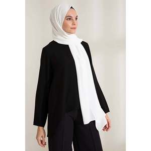 ผ้าคลุมไหล่ไหมเมดินาสีเอครูทรงยาวเพื่อความสง่างาม - Product Image 1