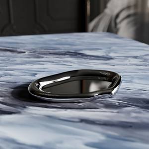 Plateau de rangement en céramique avec design à rayures pour une organisation pratique - Product Image 3