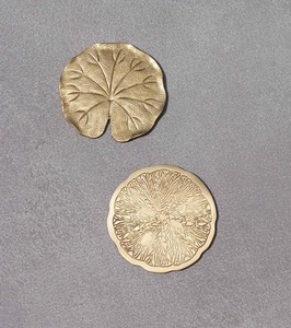 Sous-verres en métal doré de qualité supérieure, design feuille d'or, sous-verres élégants inspirés de la nature pour table à manger, prix de gros, sous-verres en aluminium, pierre - Product Image 1