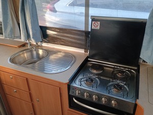 CARAVANE TEARDROP 2 PERSONNES MINI REMORQUE GRANDE QUALITÉ ACHETER CARAVANE TEARDROP AVEC CERTIFICAT CE 2024 D'AUTRICHE PRÊT POUR L'EXPORTATION - Product Image 4