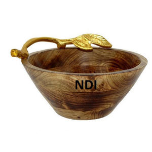 Bol de serveur de salade de fruits design élégant de vente chaude stockage de fruits bol en bois finition noyer pop-corn ou serveur de soupe bols en bois - Product Image 2