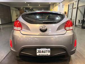 Auto Usado Confiable, Hyundai Veloster 2016, 3 Puertas, Hatchback, con Interior Negro - Product Image 2