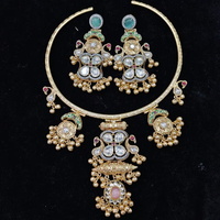 Ensemble de bijoux tendance style Polki Kundan Ad Stone avec taille ajustable pour mariage, fiançailles, anniversaire, en perles d'imitation