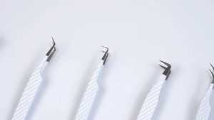 Pinces à épiler en acier inoxydable avec pointe en fibre antistatique à prise diamantée de couleur personnalisée, pointe pointue de précision de 10 mm, gravure en forme de cœur - Product Image 3